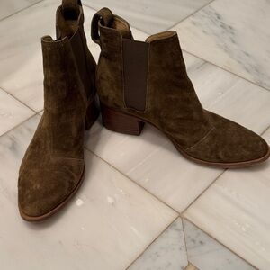 Rag and Bone Moss colored Suede Ankle Boots
